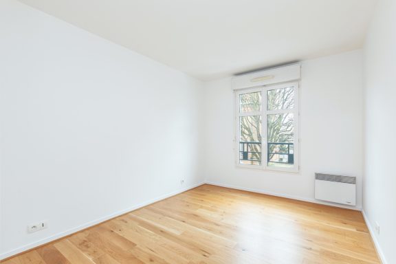 Rénovation peinture d’une chambre d’appartement à Suresnes